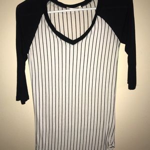 Women’s black and white baseball T shirt